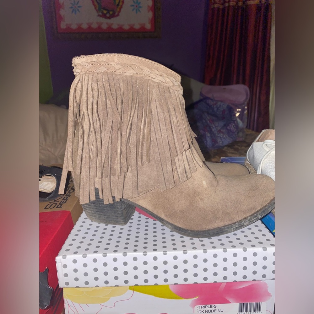 Brown heel boots